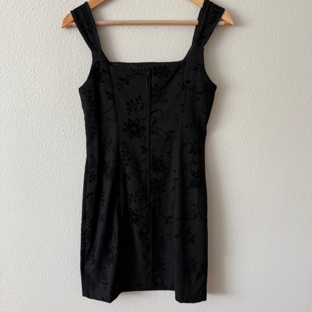 Be Smart Black Velvet Floral Mini Dress Size 7/8 - Picture 5 of 7